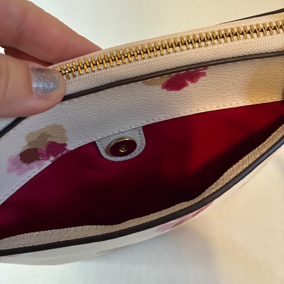 Coach Field Flora Print Crossbody Bag and Wristlet Set Chalk F59848 F86926 - Picture 11 of 16